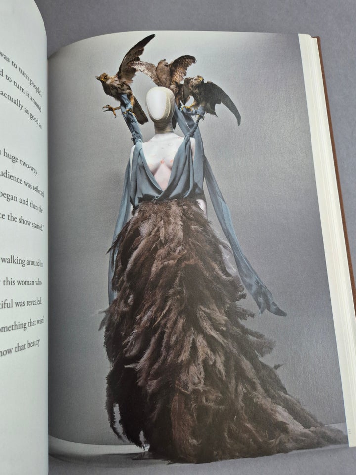 Alexander McQueen - Savage Beauty,