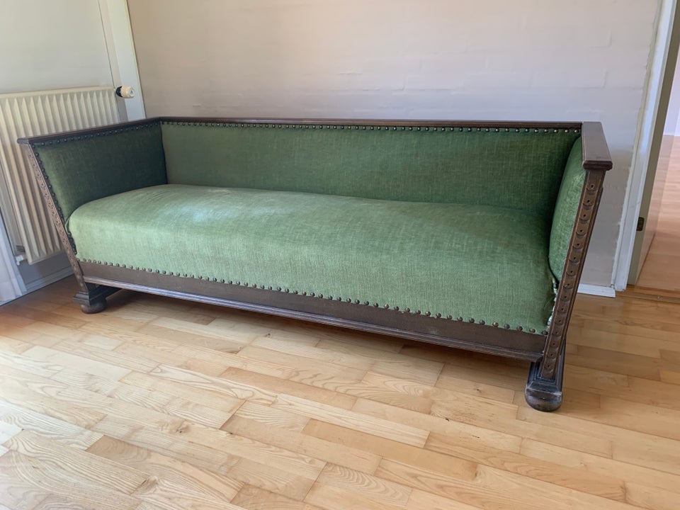 Sofa Velour, 80 år gl.