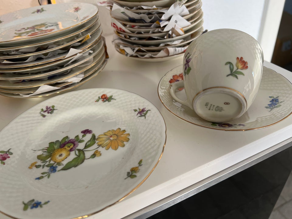 Porcelæn, Kaffestel , Bing og