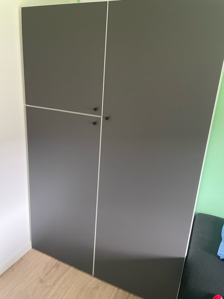 Garderobeskab Ikea b: 120 d: 60 h: