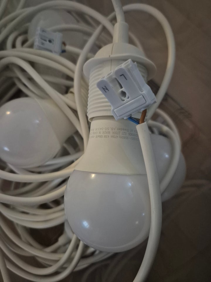 Anden loftslampe, Ikea lyskilder