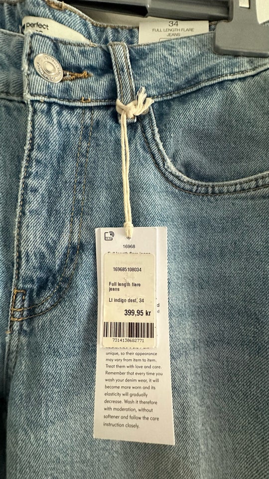 Andet Jeans og kjole str 34-36