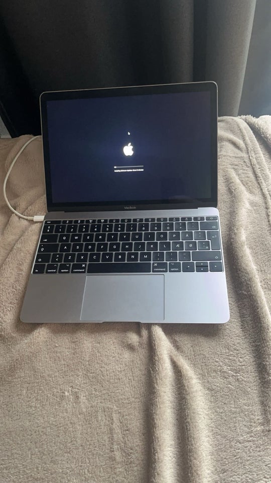 MacBook Pro Apple MacBook 2017