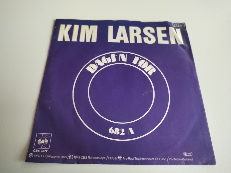 Single, Kim Larsen, Dagen Før / 682 A