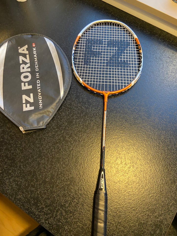 Badmintonketsjer, FZ Forza