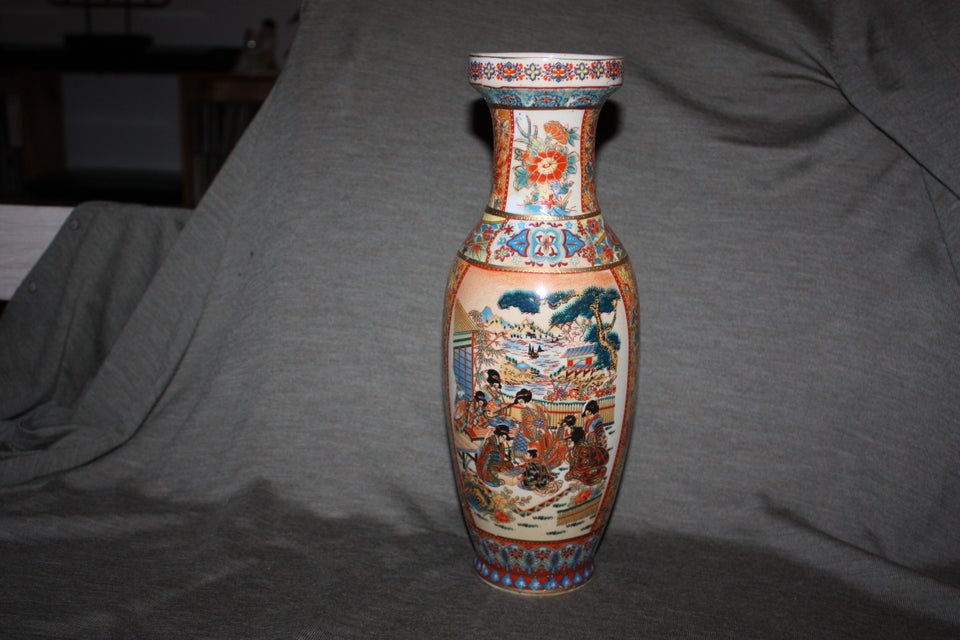 Vase Kinesisk vase H: 305 cm