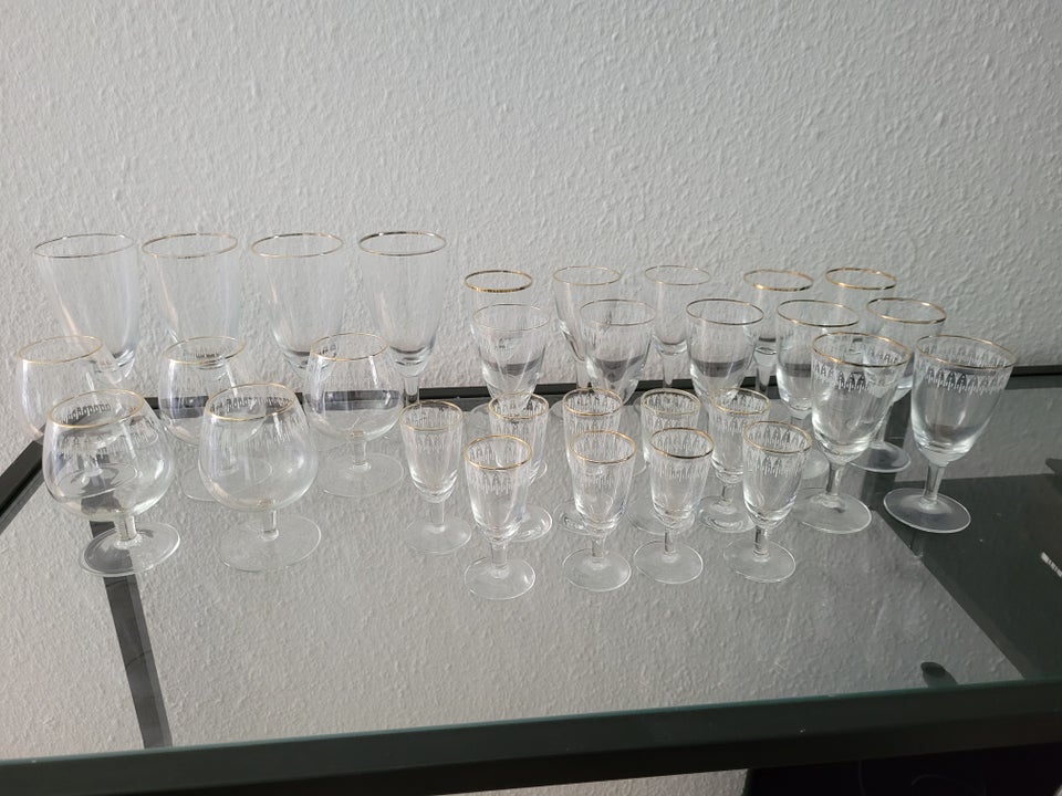 Glas, Glas, Lyngby kongeå