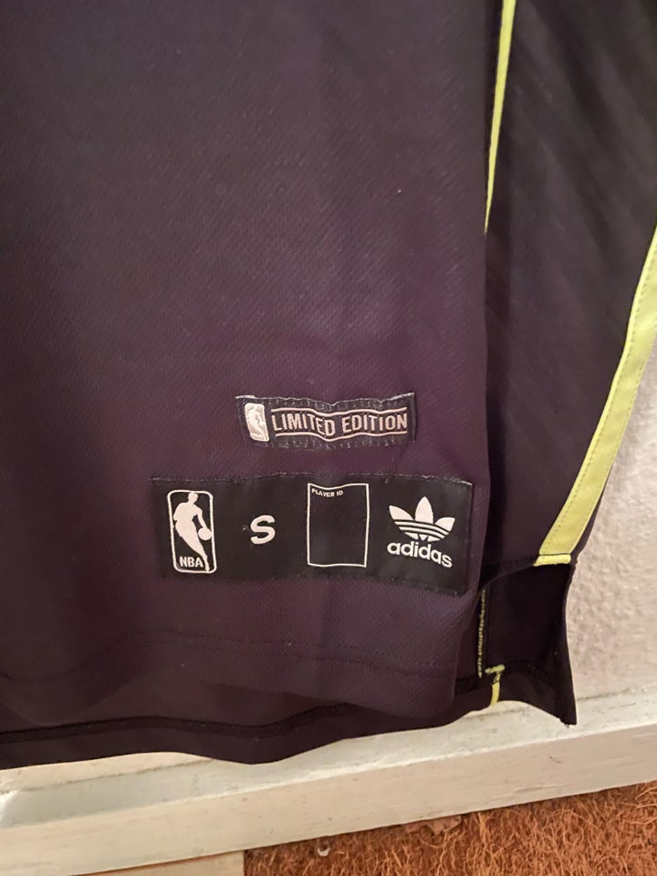 Baskettrøje, Adidas, str. S