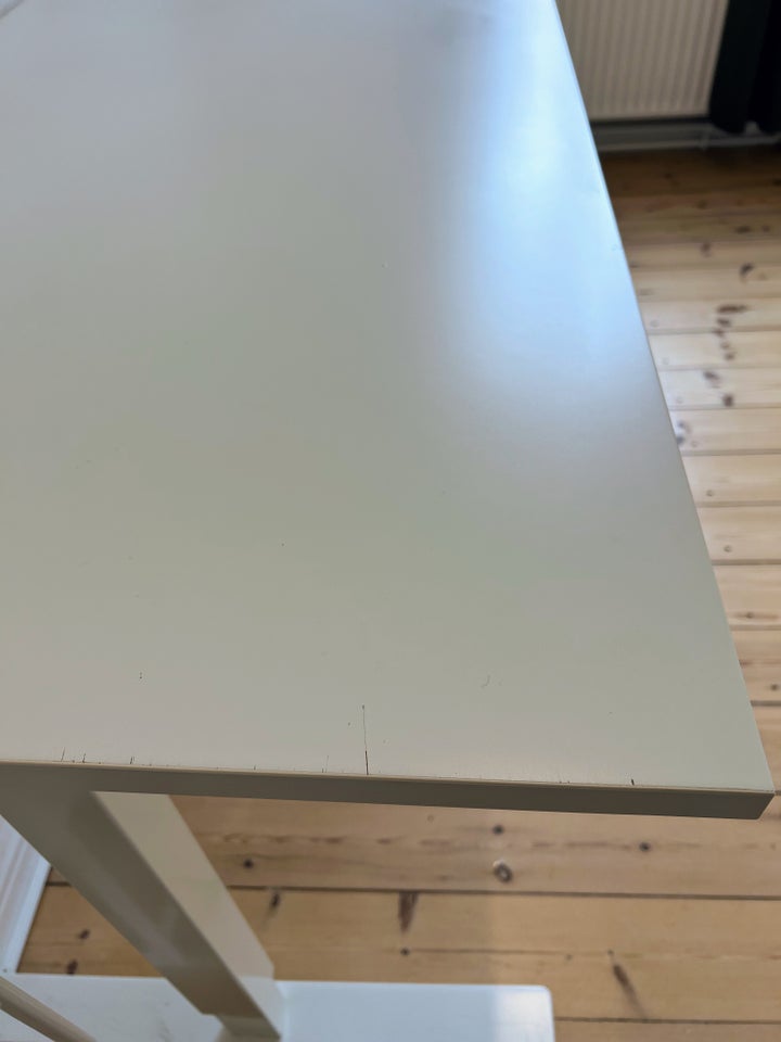 Skrivebord, IKEA, b: 120 d: 70 h: 72