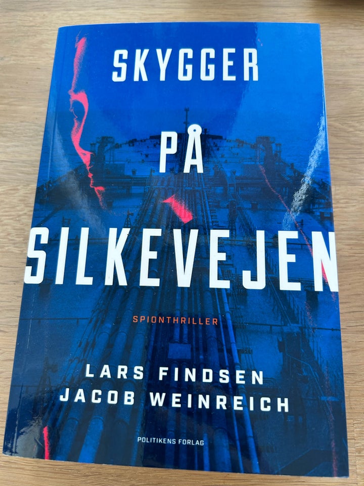 Skygger på silkevejen, Lars