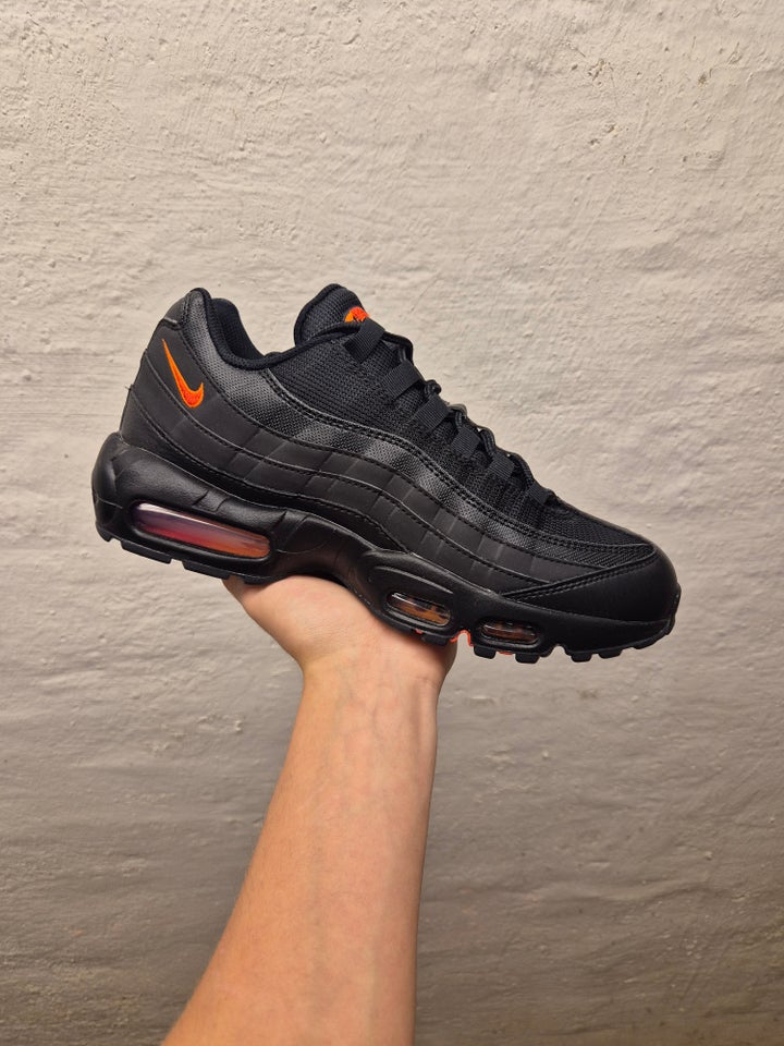 Sneakers, Nike Air Max 95 Black Red