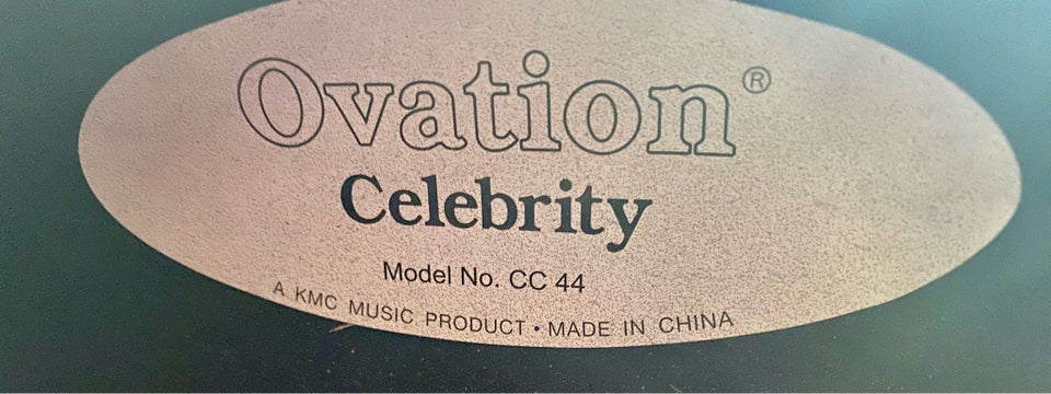 Halvakustisk, Ovation Celebrity