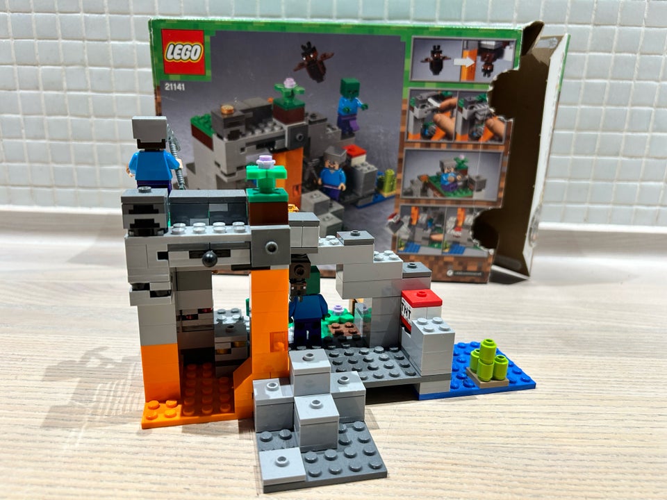 Lego Minecraft 21141