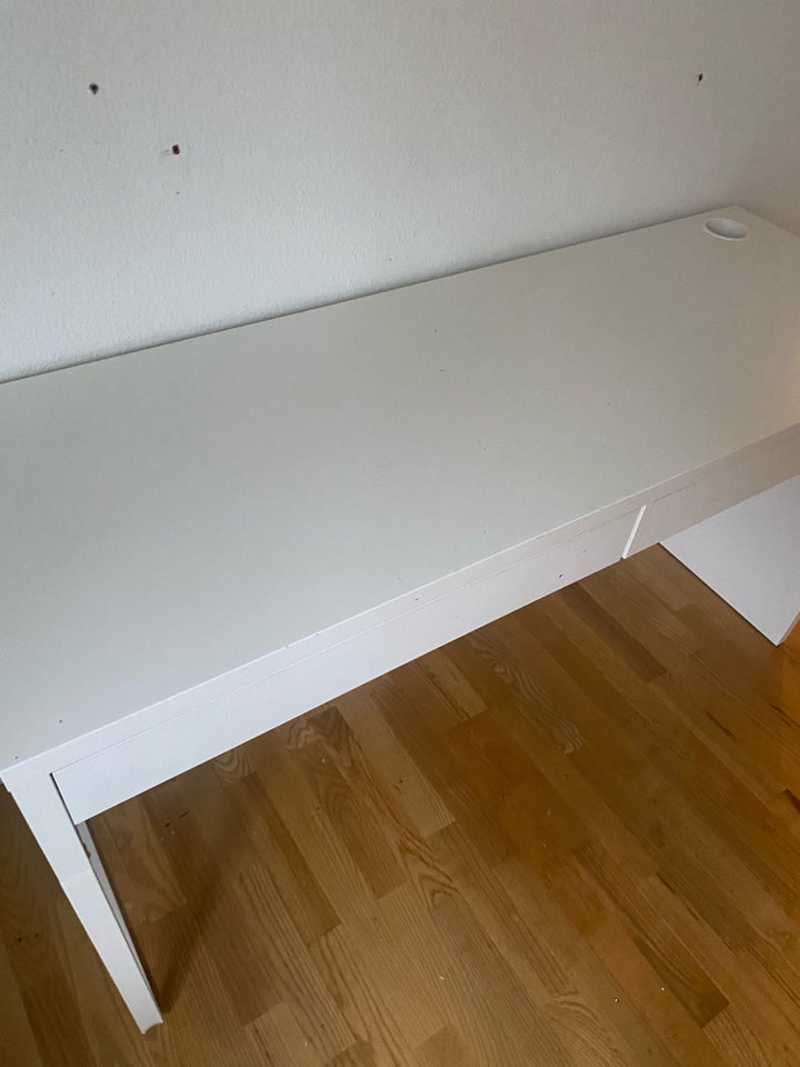 Skrivebord, Ikea