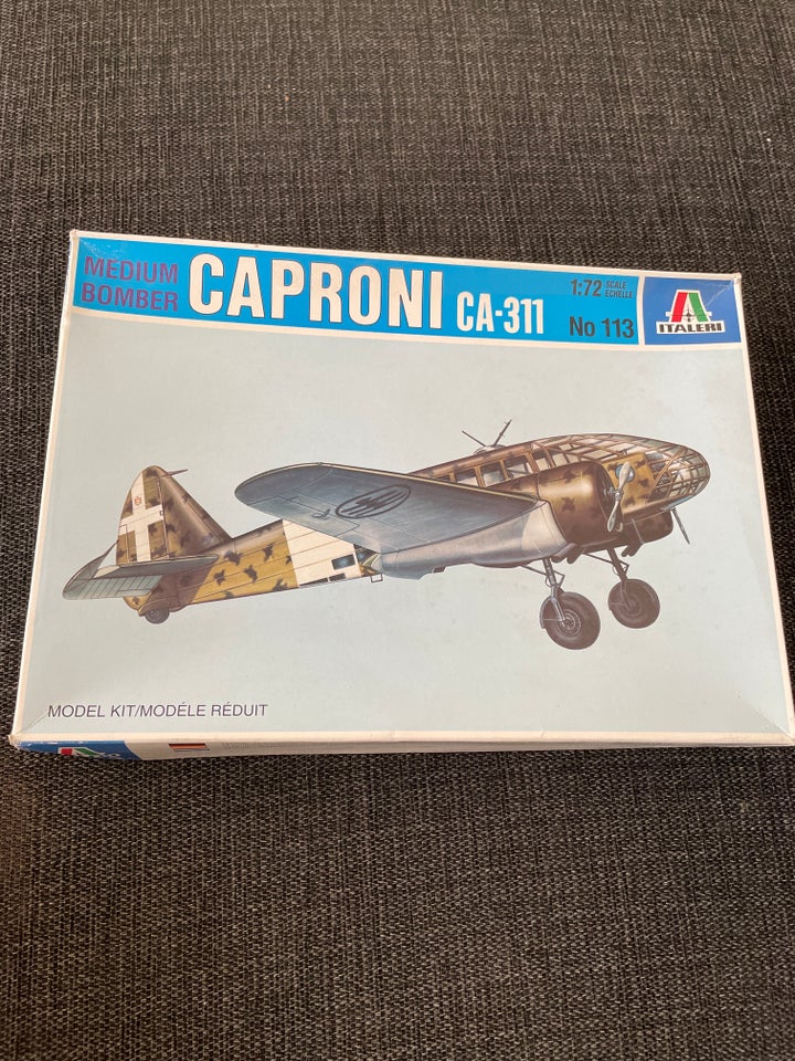 Byggesæt Italeri Caproni CA-311