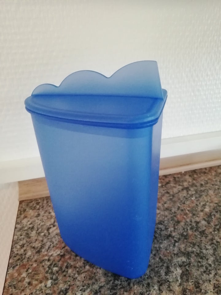 beholder med låg, Tupperware