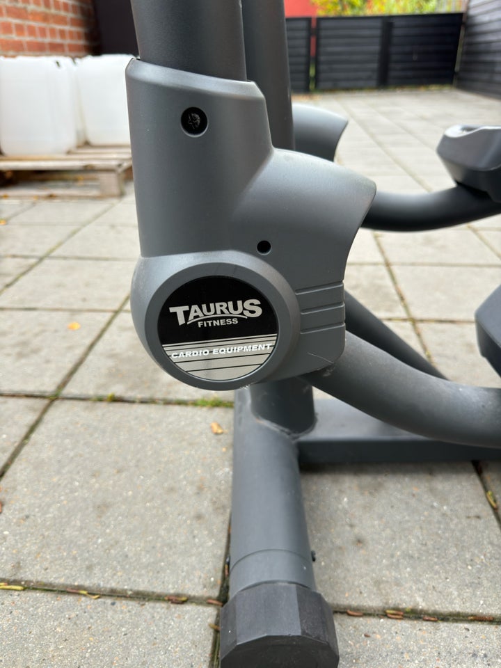 Crosstrainer, Taurus