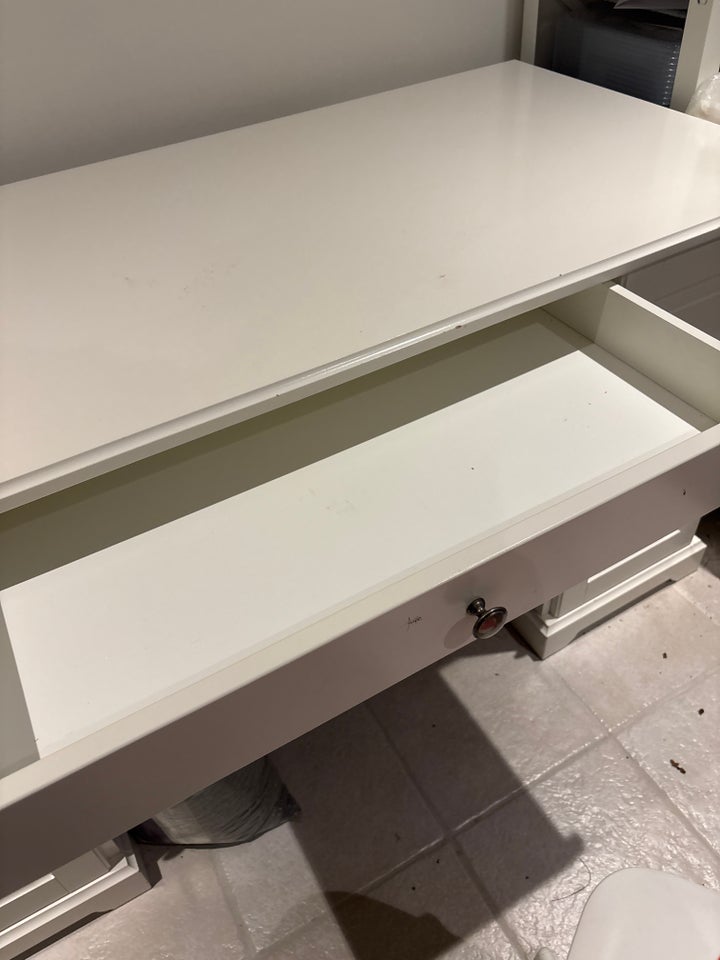 Skrivebord, Ikea, b: 145 d: 65 h: 73