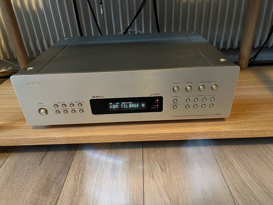 AM/FM radio, Denon, TU-S10