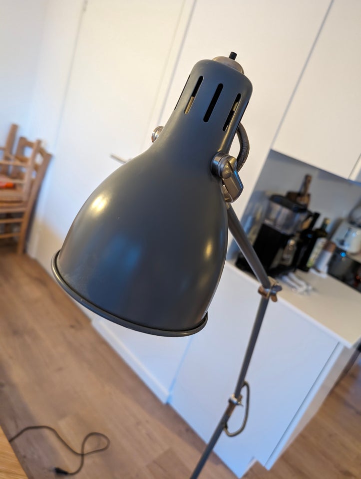 Gulvlampe IKEA Aröd