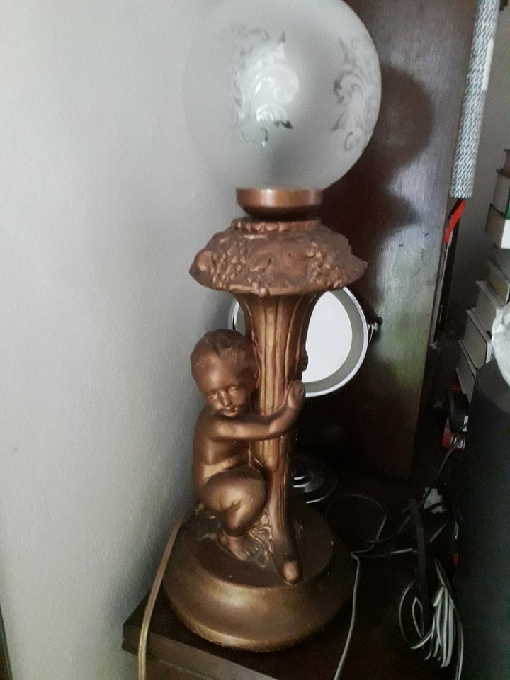 Anden bordlampe, figurinelampe