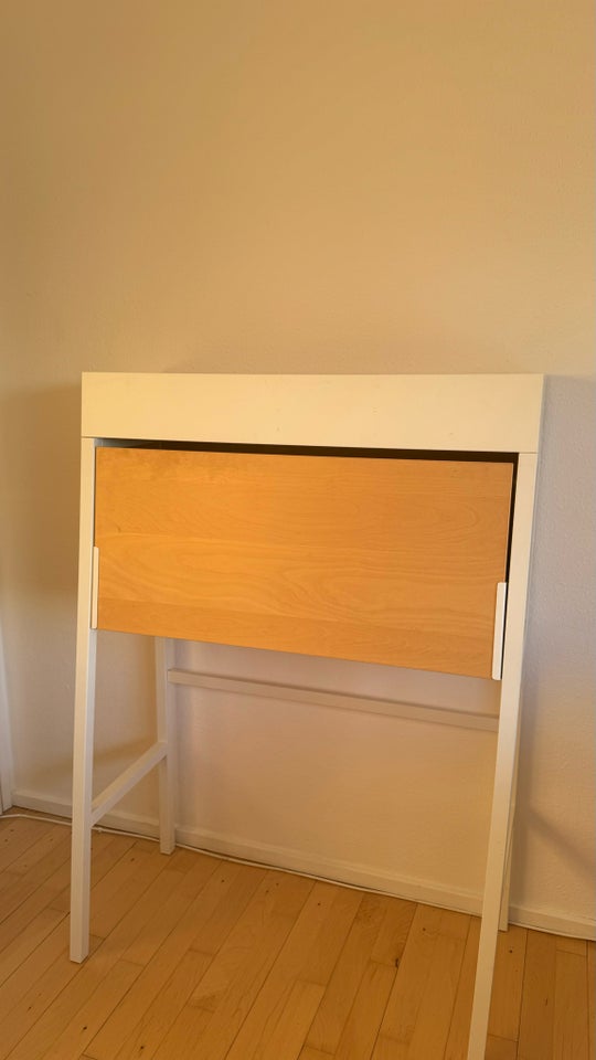 Skrivebord, Ikea, b: 90 d: 43 h: 129