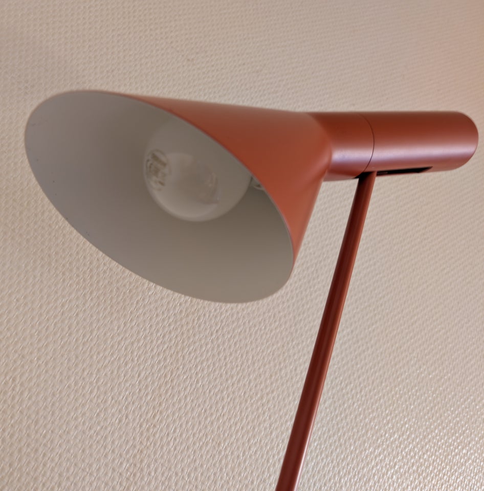 Gulvlampe, Arne Jacobsen