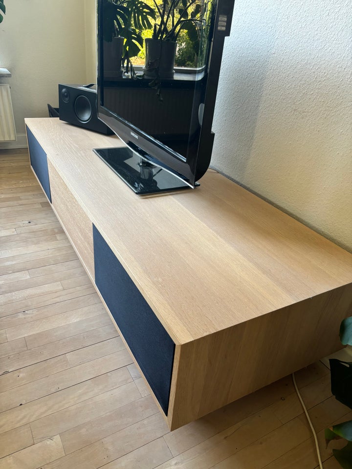 Tv bord, Bolia, bøgetræ