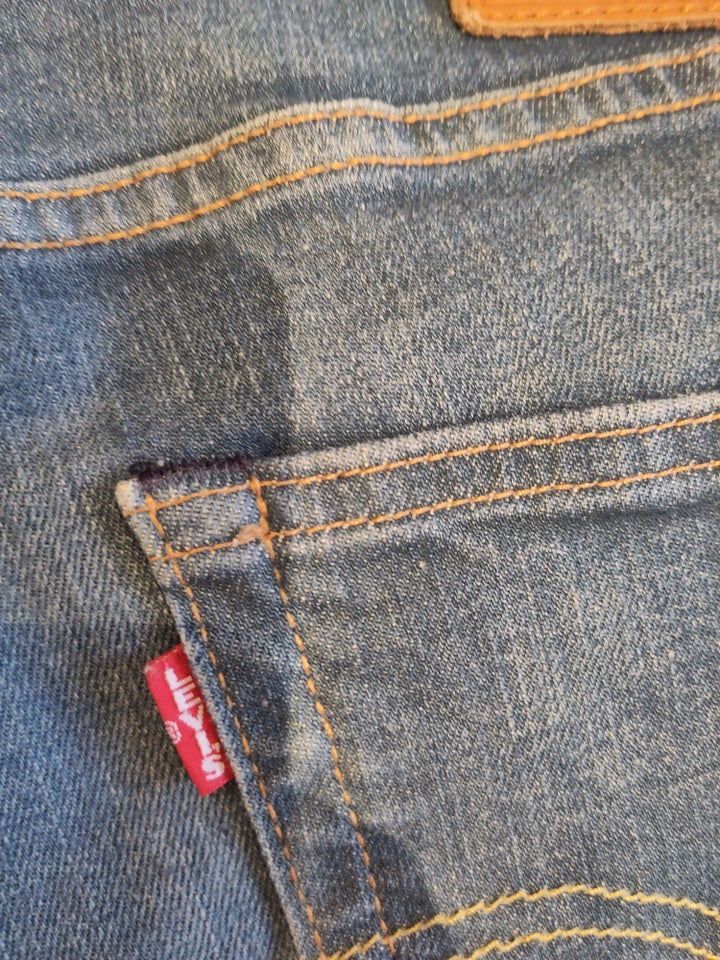 Jeans, Levis, str. 32