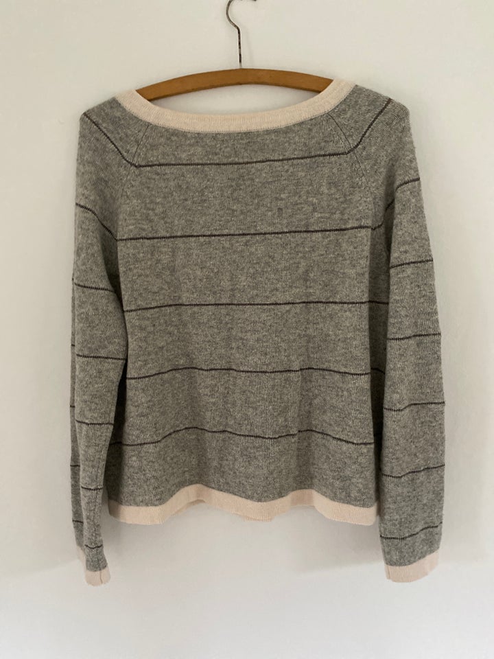 Sweater, Gustav, str. 42