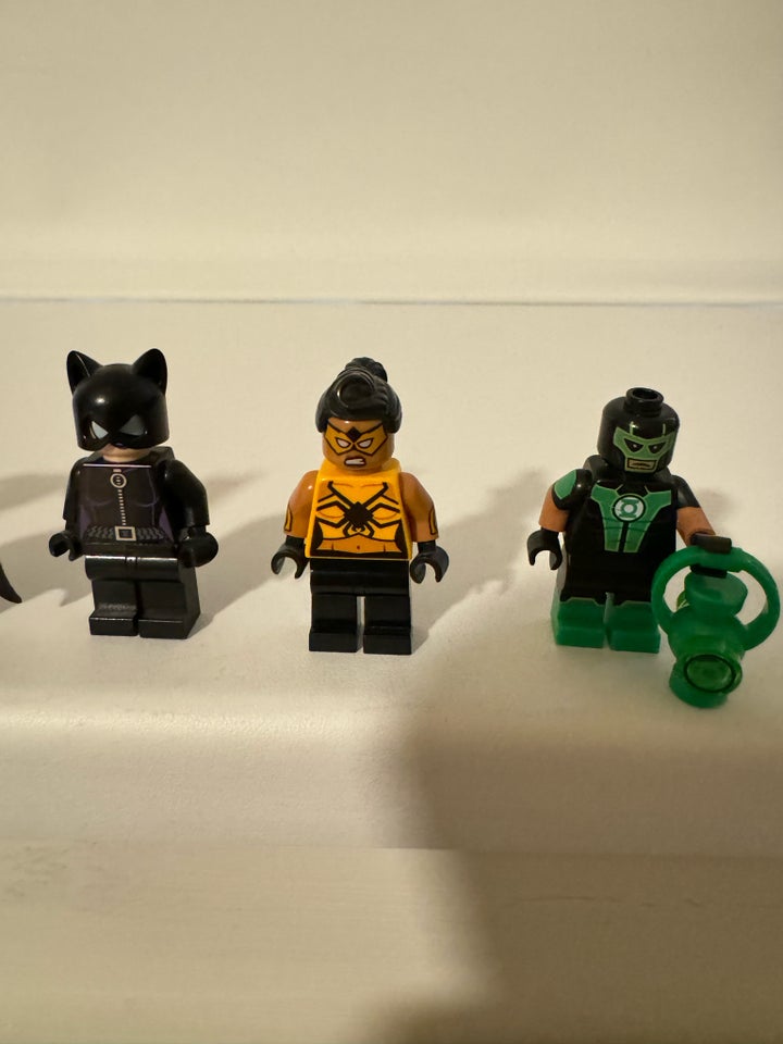 Lego Super heroes, Minifigurer