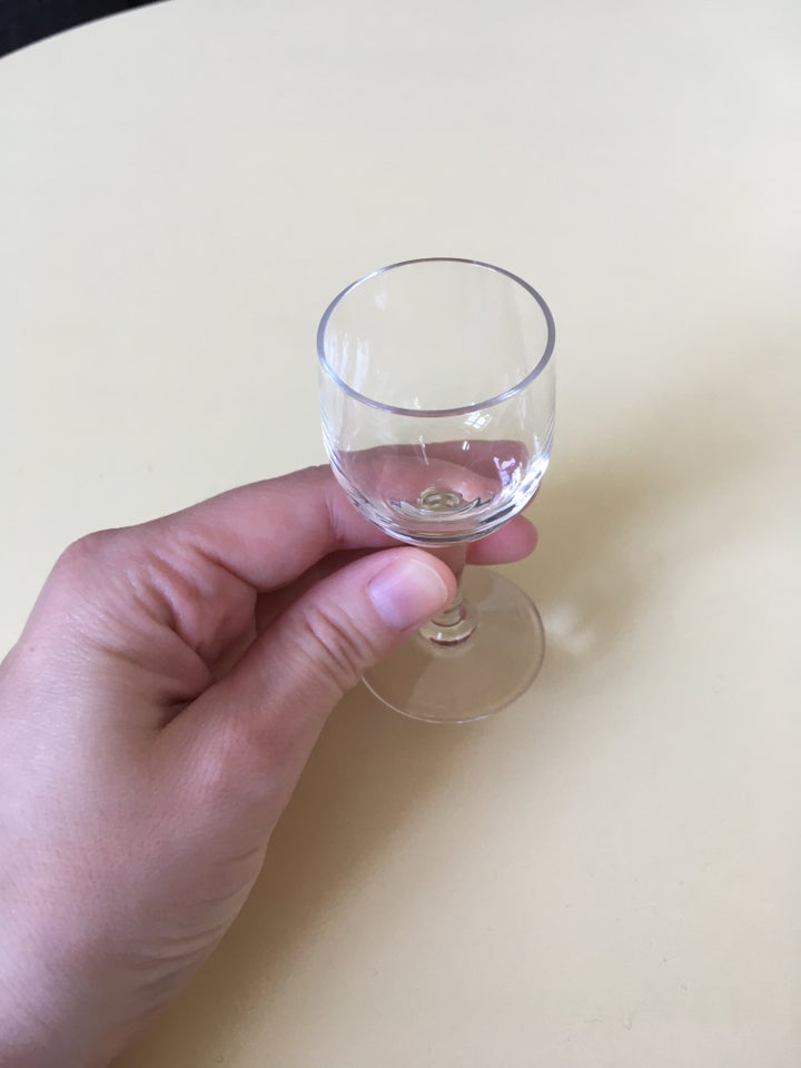 Glas Små shotglas på stilk Ukendt