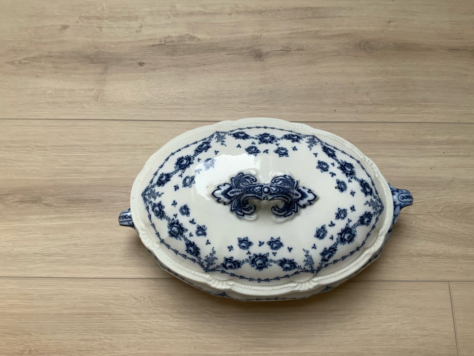 Porcelæn Suppeterrin  Royal Semi