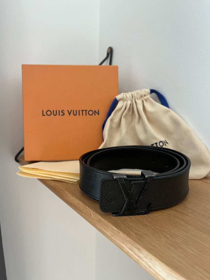 Bælte, Louis Vuitton , str. 95