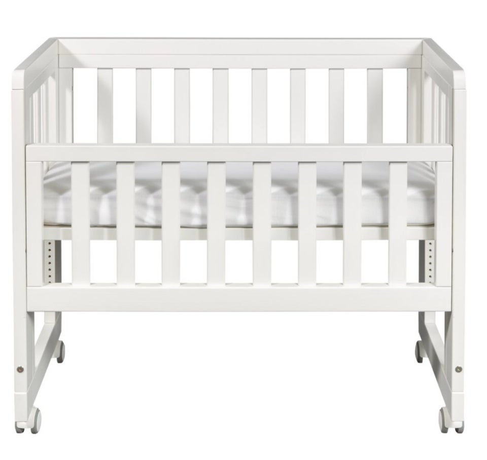 Babyseng Troll nursery bedside