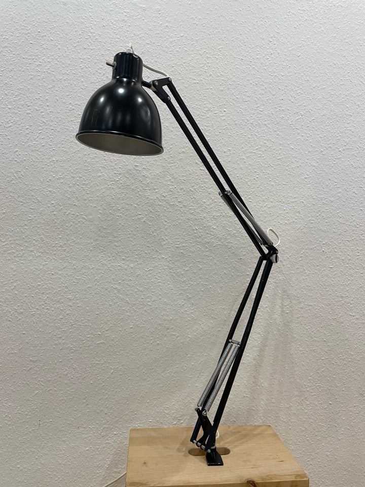 Arkitektlampe, Luxo