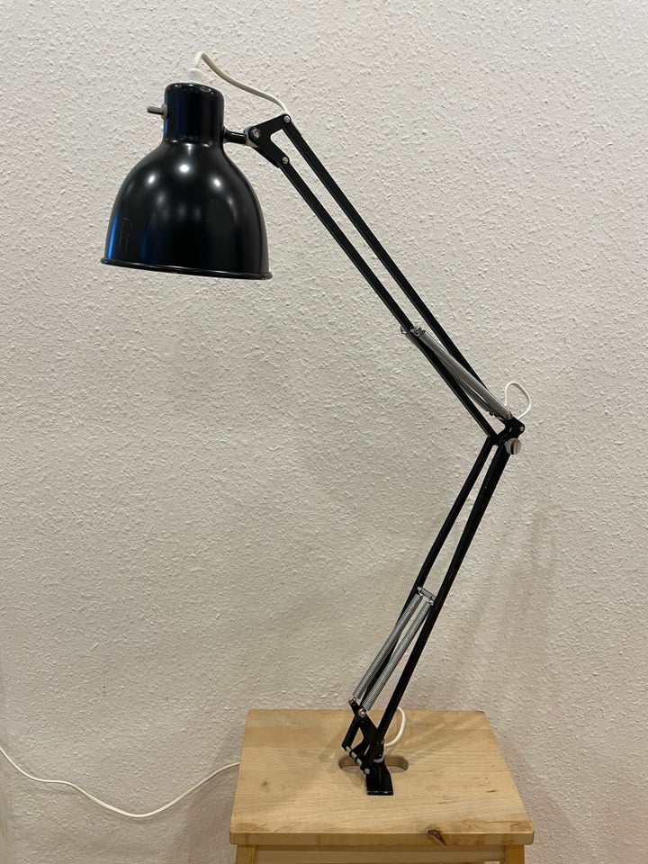 Arkitektlampe, Luxo