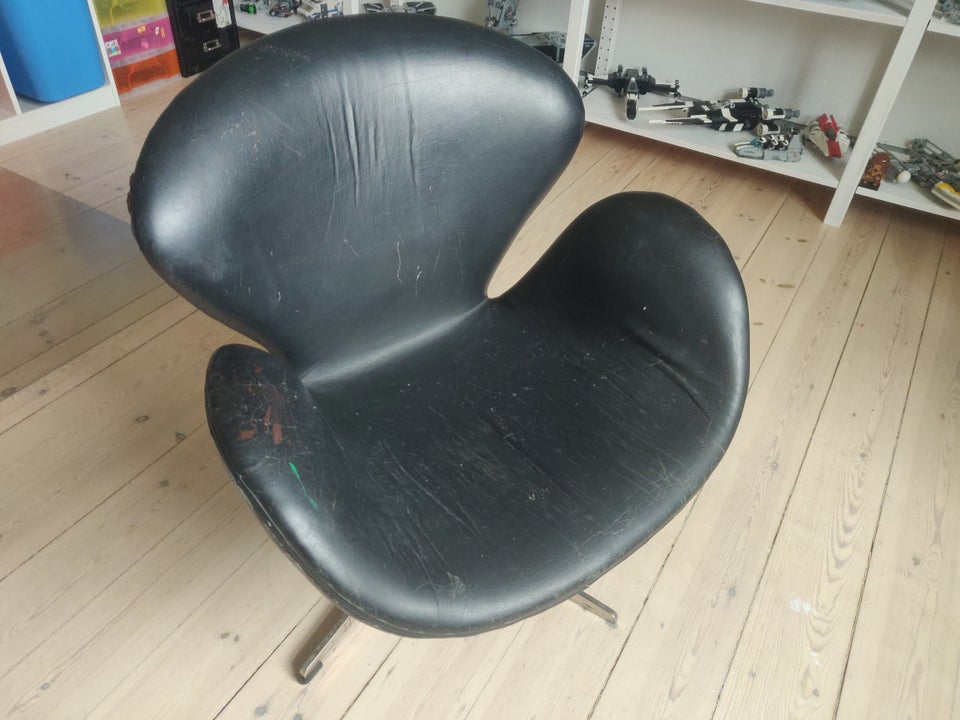 Arne Jacobsen, Svane, Stol