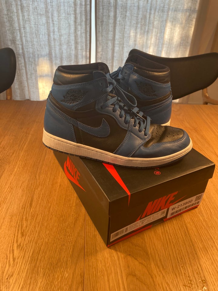 Sneakers, Jordan 1 High, str. 43