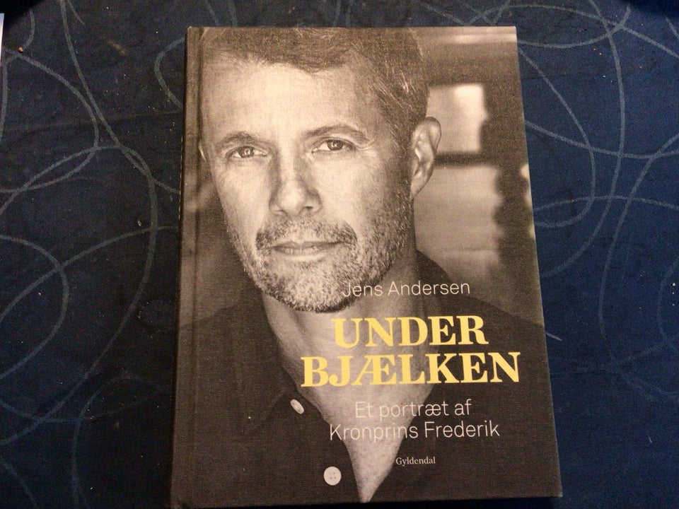 “Under Bjælken”, Jens Andersen