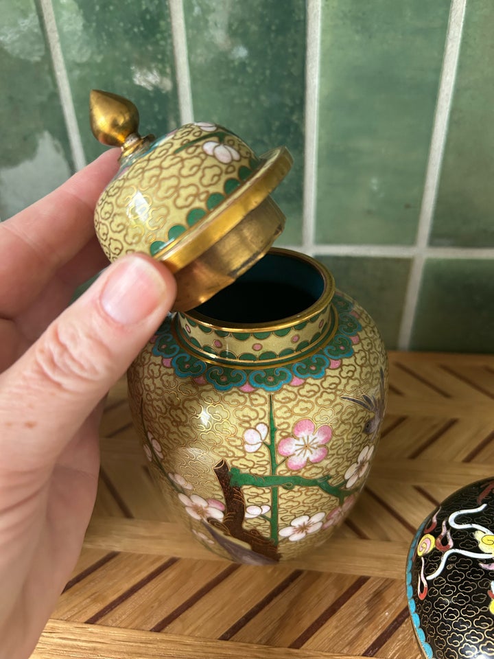 Cloisonne lågkrukke og