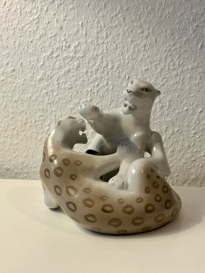 Porcelæn, Sneleoparder