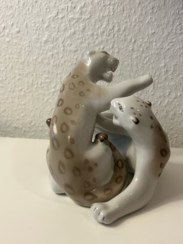 Porcelæn, Sneleoparder