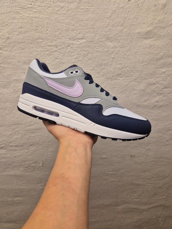 Sneakers, Nike Air Max 1 Lilac