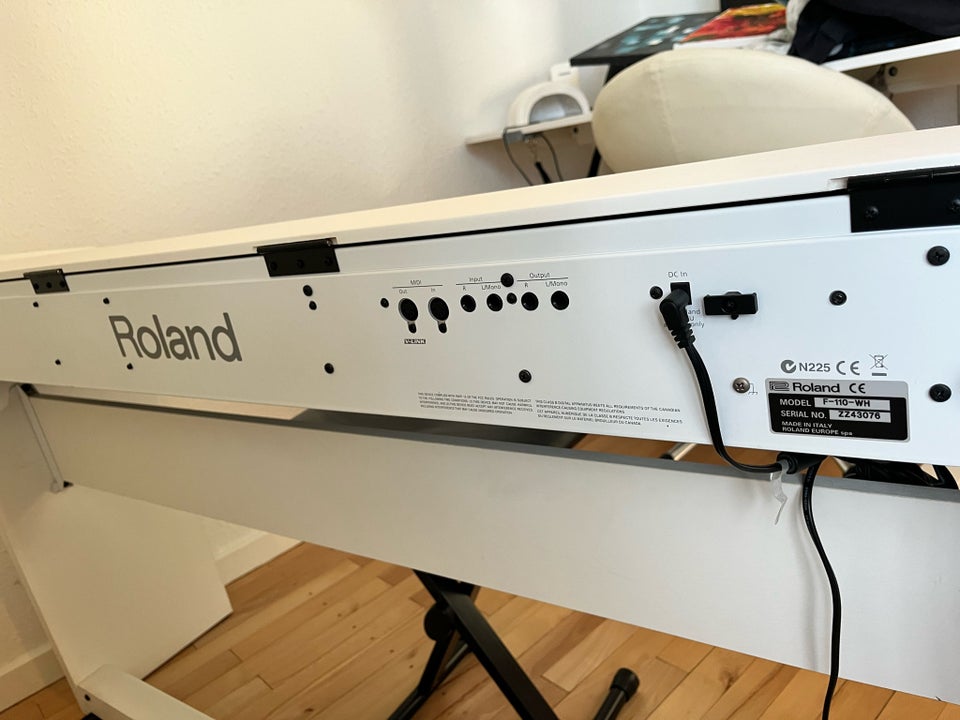 Digitalpiano, Roland F-110