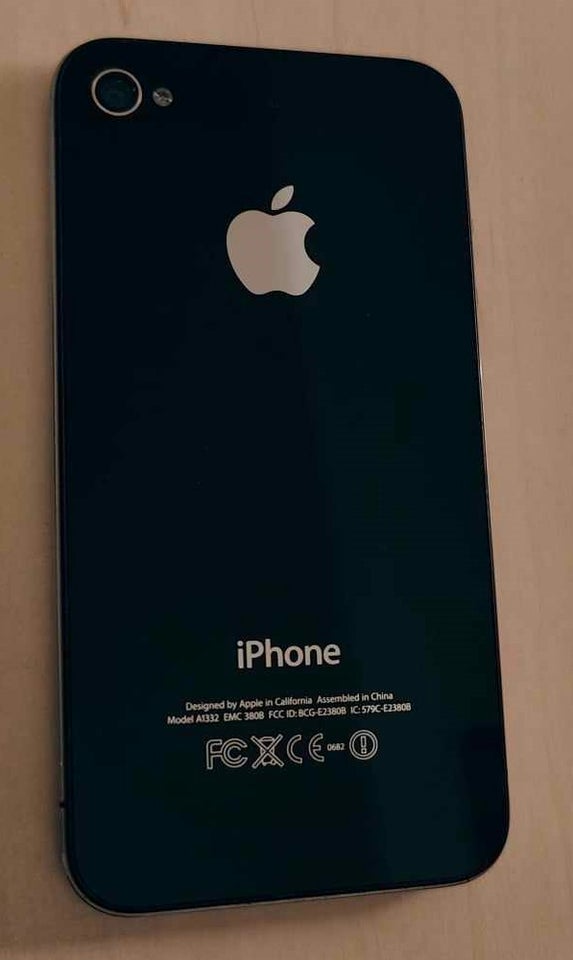 iPhone 4, 16 GB, sort