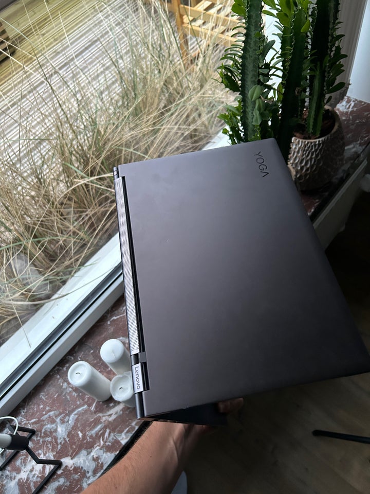 Lenovo Lenovo Yoga C930  Intel Core