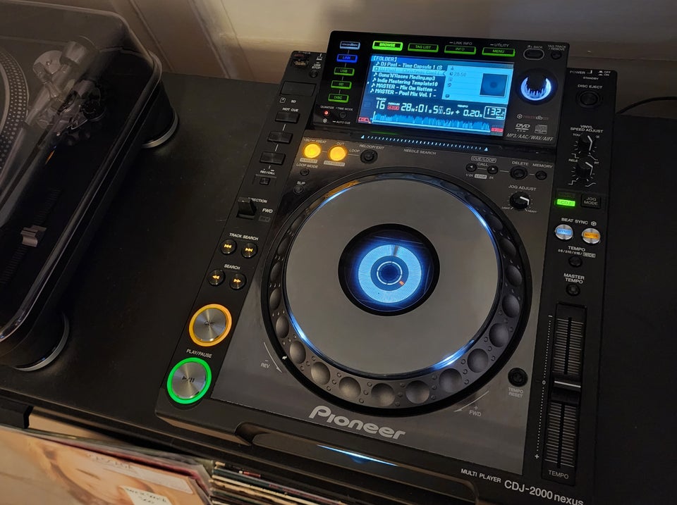 CDJ-2000NXS, Pioneer CDJ-2000NXS