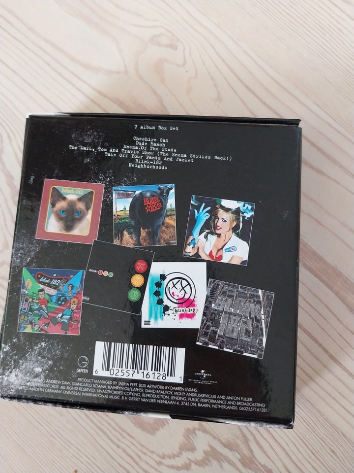 Blink-182: 7 Album Box Set, punk