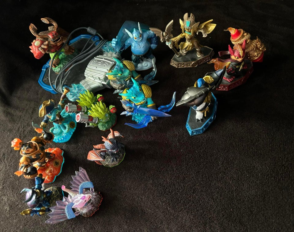 13 styk Skylanders  anden